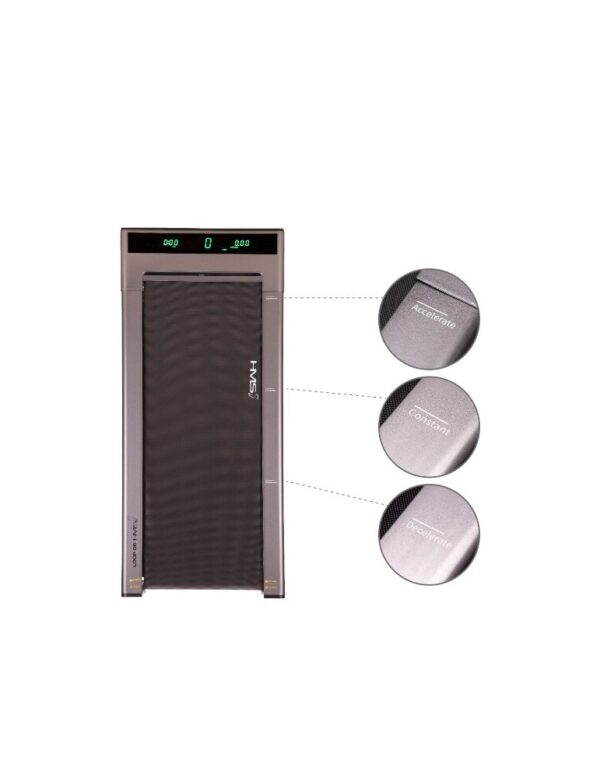 Tapis de marche intelligent avec commandes au pied intégrées pour accélérer, maintenir une vitesse constante ou décélérer facilement. Écran digital pour suivre vos performances en temps réel, idéal pour un entraînement personnalisé et intuitif.