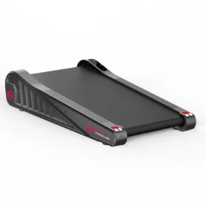 Explorez le tapis de marche incliné HomeFitnessCode, conçu pour maximiser votre entraînement au bureau. Avec son inclinaison de 5%, ce tapis compact et moderne vous permet de brûler plus de calories en moins de temps, tout en travaillant.